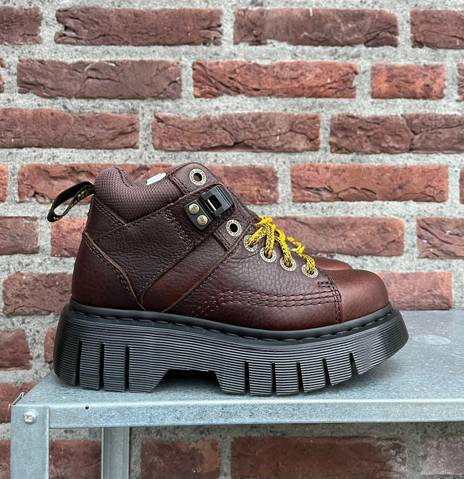 Dr. Martens Woodard dark brown maat 36, Dr. Martens, -, Lage of Enkellaarzen, Nieuw