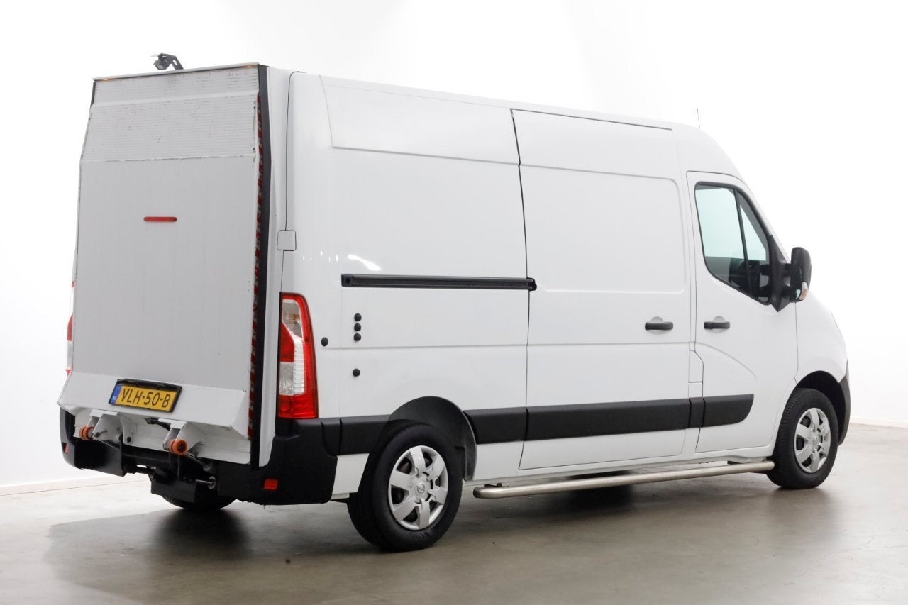 Opel Movano 2.3 Turbo 136pk L2H2 Airco/Camera Laadklep 500kg, Auto's, Voorwielaandrijving, 136 pk, Gebruikt, Euro 6