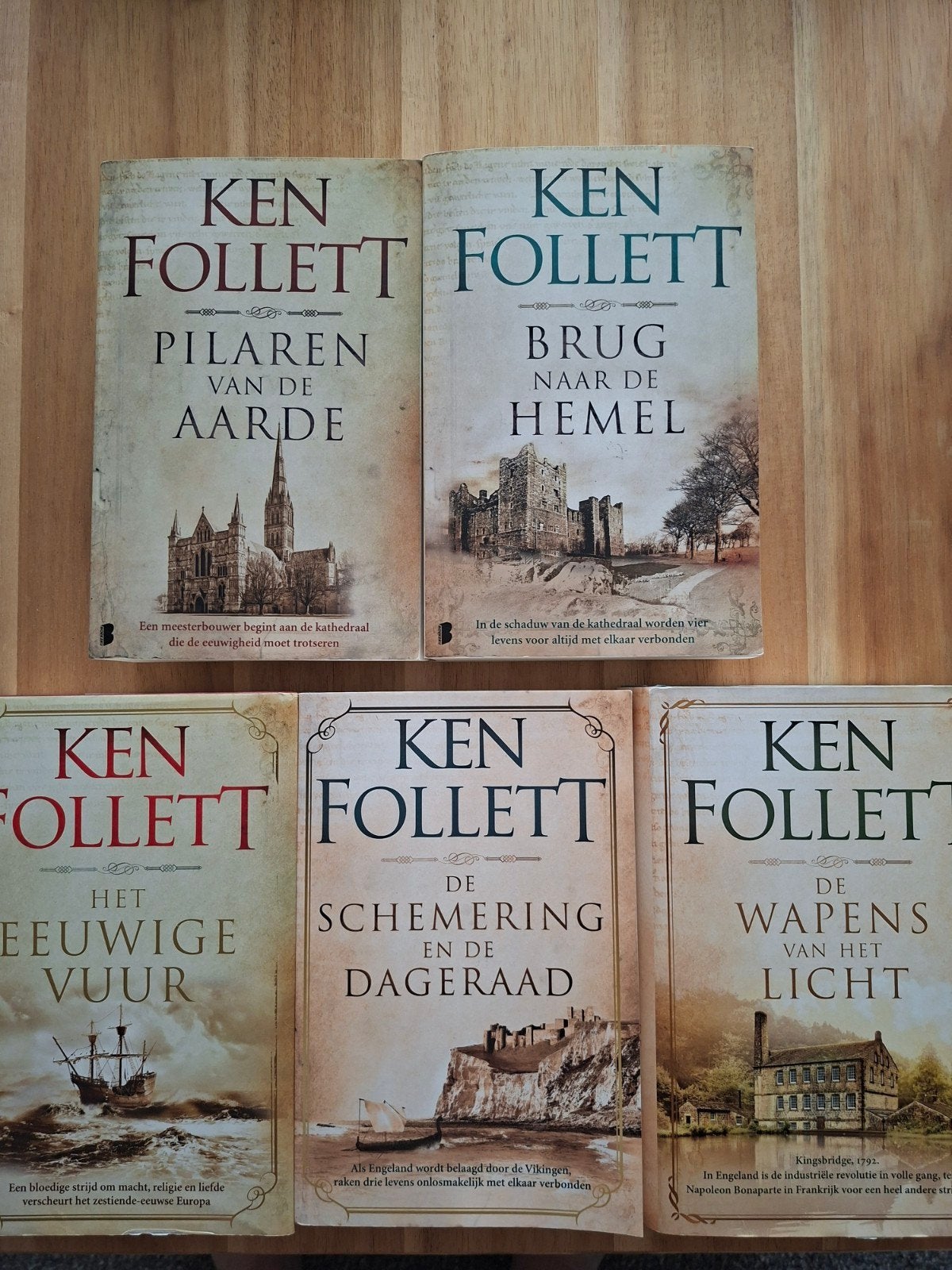 Ken Follett - Kingsbridge serie., Boeken, Ophalen of Verzenden, Zo goed als nieuw, Ken Follett, Nederland