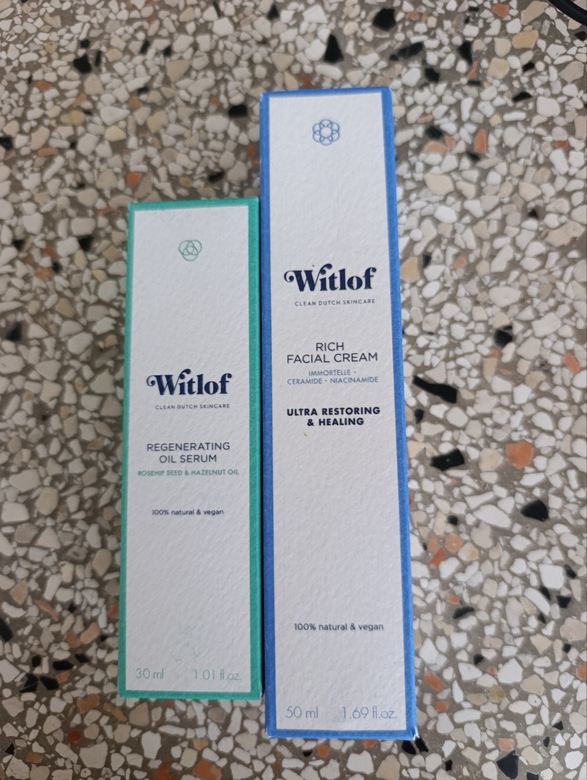Witlof regenerating oil serum en rich Facial cream, Ophalen of Verzenden, Nieuw, Gehele gezicht