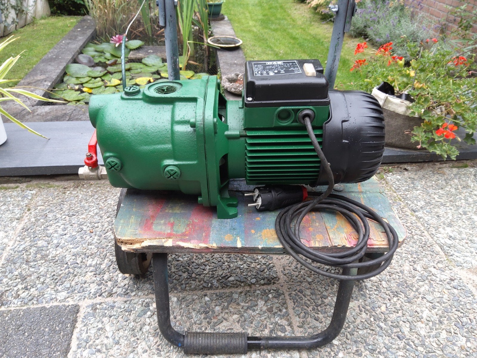 DAB 102 M WATERPOMP, Ophalen, Gebruikt, Beregeningspomp