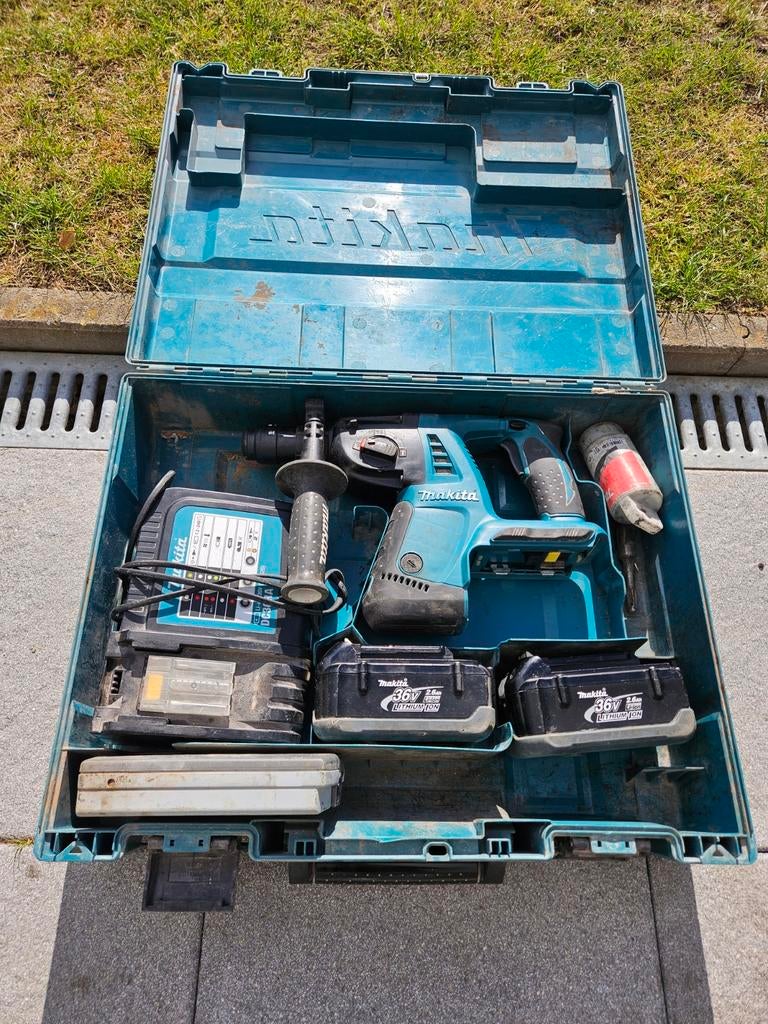 Makita klopboormachine bhr261T van 36v, Doe-het-zelf en Verbouw, Gereedschap | Boormachines, Ophalen of Verzenden