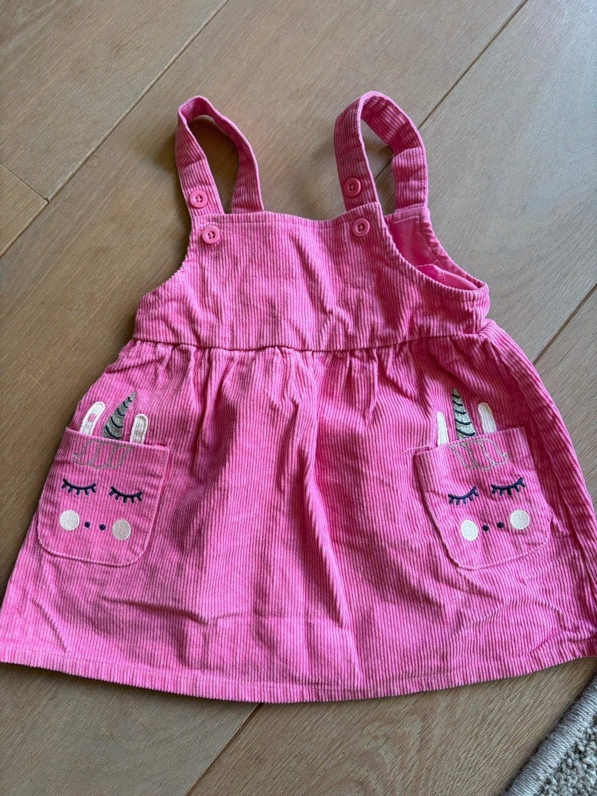 Primark roze ribfluwelen overgooier maat 74 met eenhoorns, Ophalen of Verzenden, Zo goed als nieuw, Meisje, Jurkje of Rokje