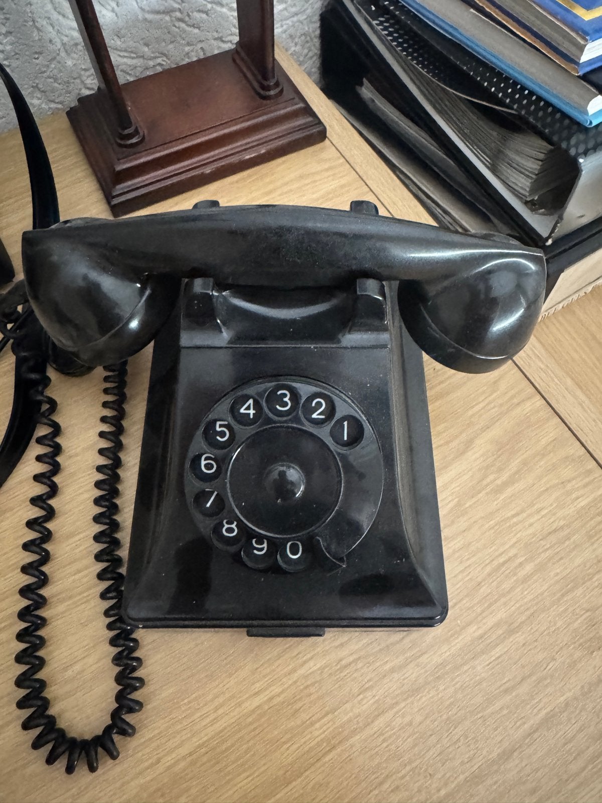 Vintage Bakelieten Telefoon met Draaischijf, Telecommunicatie, Ophalen of Verzenden, Gebruikt, Bakeliet