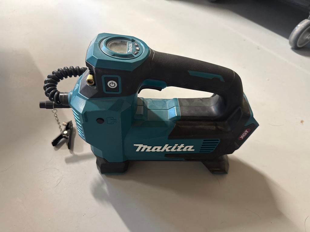 Makita MP001G XGT Accu Compressor 40V Max, Ophalen, Zo goed als nieuw