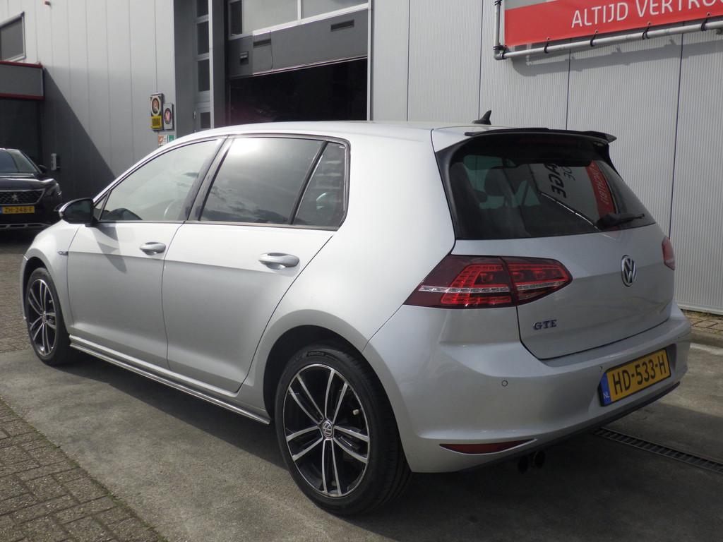 Volkswagen Golf 1.4 TSI GTE AUT PHEV, Cruise, Carplay NL/NAP, Stof, Gebruikt, 4 cilinders, Automatische klimaatregeling