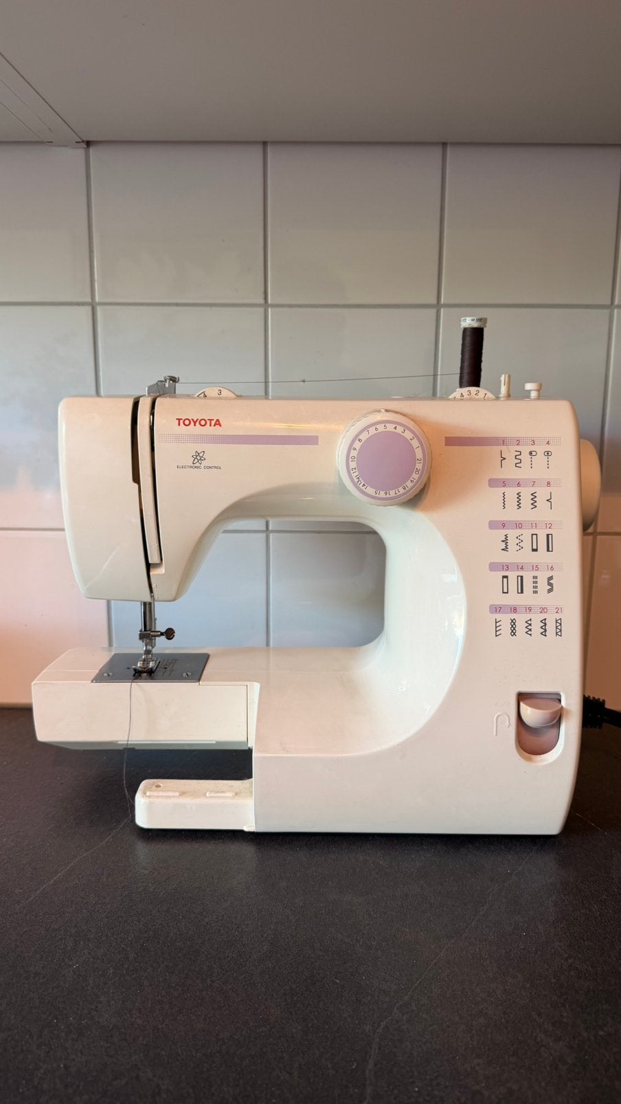 Toyota RS2000 Naaimachine - Goede staat, Ophalen of Verzenden, Gebruikt, Naaimachine, Overige merken