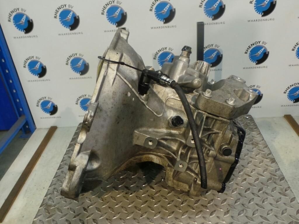 OPEL CORSA TRANSMISSIE / VERSNELLINGSBAK 2013, Ophalen of Verzenden, Gebruikt, Stiba lid
