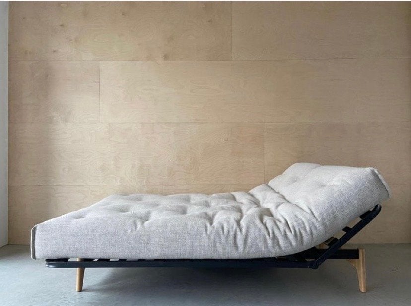 Slaapbank / chaise longue Aslak van Innovation Design, Ophalen, Tweepersoons, 140 cm, Zo goed als nieuw