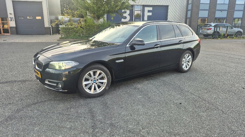 BMW 5-Serie 520D Touring 135KW 2014 Zwart, Handgeschakeld, Euro 6, Zwart, Stationwagon, Grijs