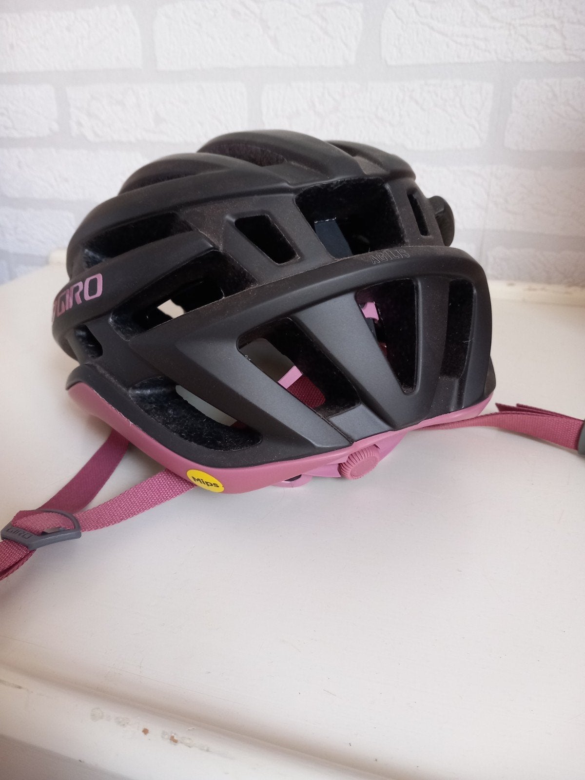 Giro fietshelm met MIPS, maat S, Fietsen en Brommers, Fietsaccessoires | Fietshelmen, S, Giro, Nieuw, Ophalen of Verzenden