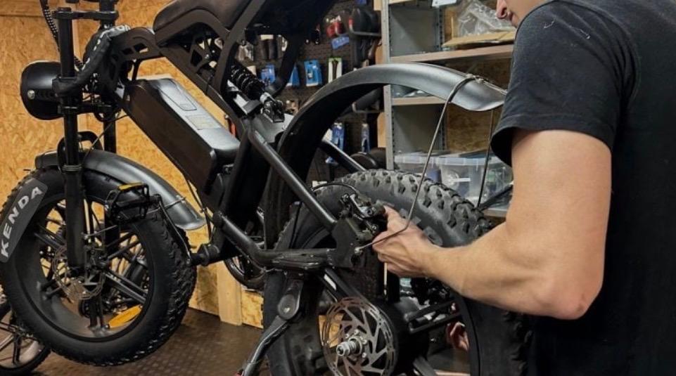 Fatbike reparaties en onderdelen, Fietsen en Brommers, Elektrische fietsen, Ophalen of Verzenden, Overige merken