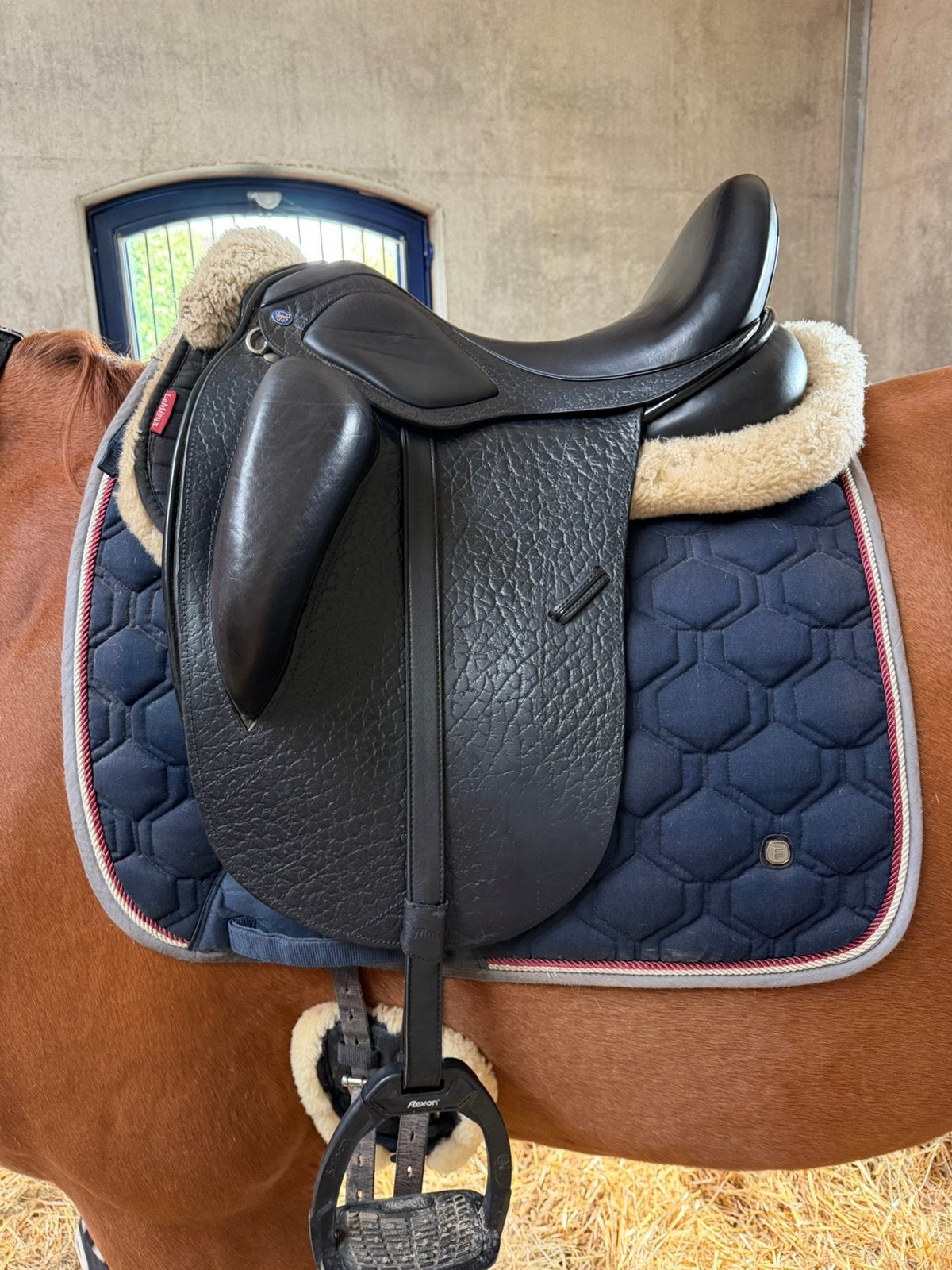 KM custom mono 17.5 inch M/W, Dieren en Toebehoren, Ophalen of Verzenden, Zo goed als nieuw, Dressuur