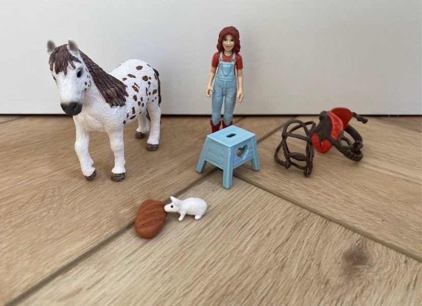 Schleich Mia & Spotty paardenset met accessoires, Ophalen of Verzenden, Zo goed als nieuw