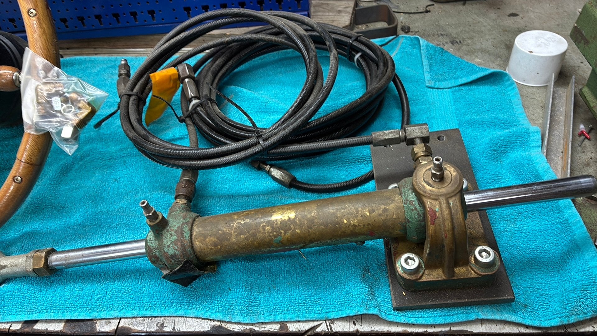 Compl hydraulisch besturing ook 2 cil lister, Watersport en Boten, Ophalen of Verzenden, Zo goed als nieuw, Motor en Techniek