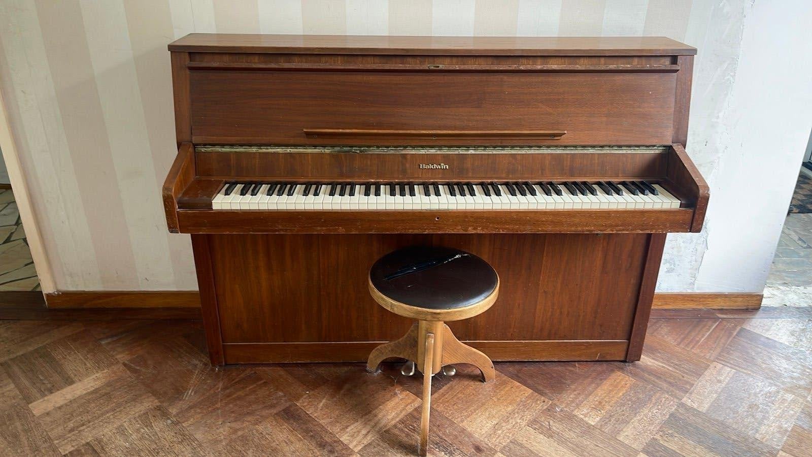 Piano Baldwin - prima onderhouden - klein formaat, Muziek en Instrumenten, Ophalen, Gebruikt, Bruin, Piano