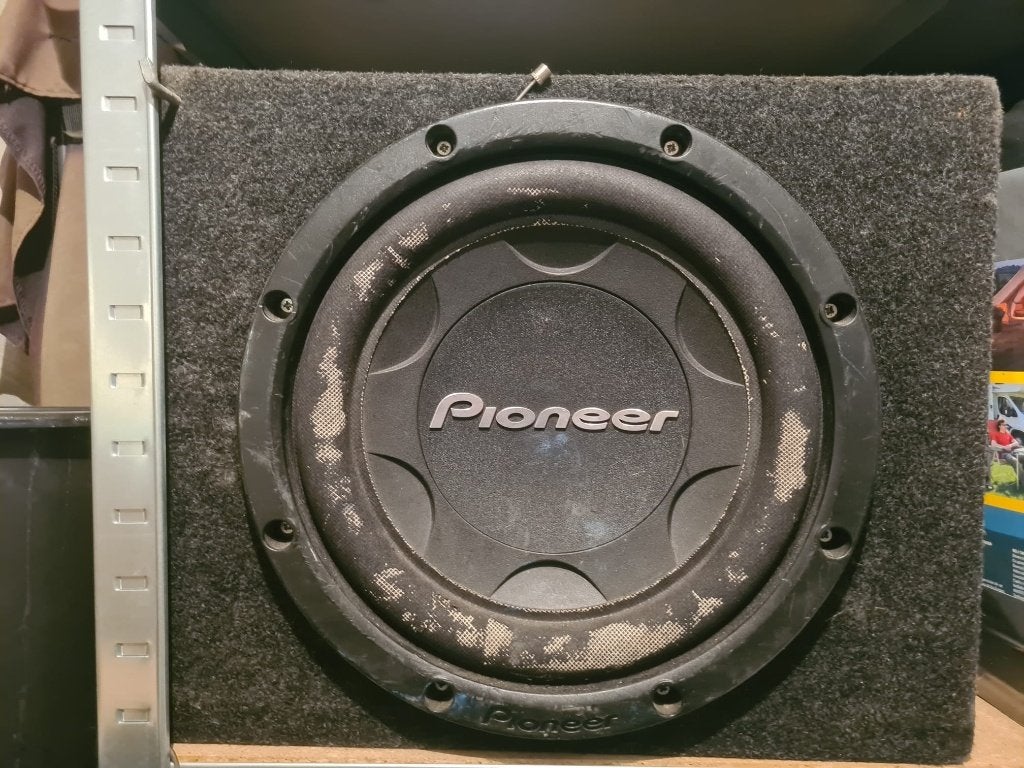 Pioneer subwoofer met Hertz versterker, Ophalen, Gebruikt