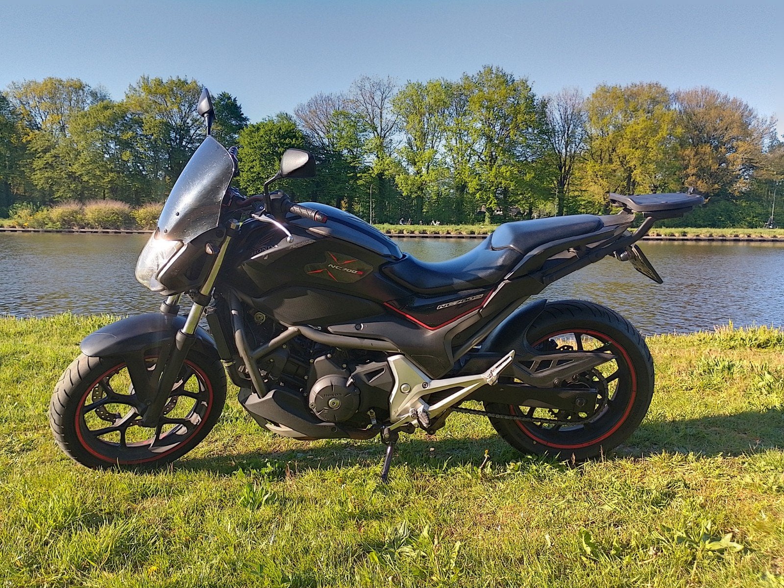 Zeer mooie Honda 700NC Super Sport, 700 cc, 2 cilinders, Sportuitlaat, Particulier