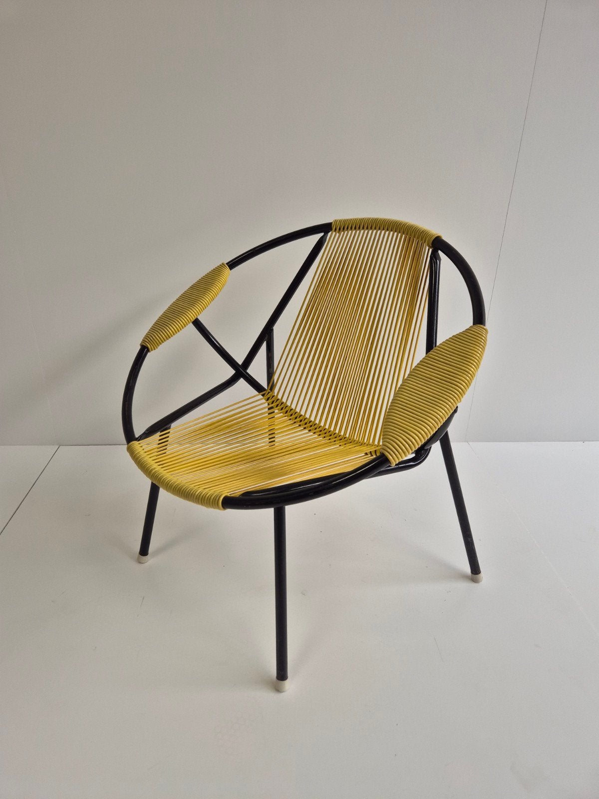 Vintage geel zwarte spaghetti stoel, Verzenden