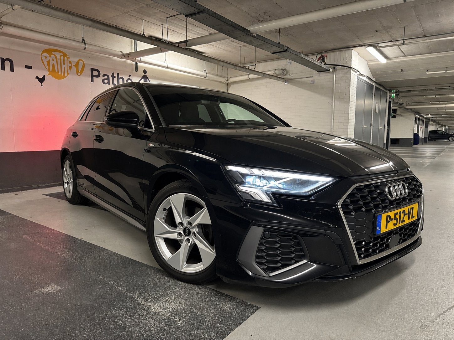 Audi A3 Sportback 35 TFSI 150pk MHEV S edition 2022 Zwart, Auto's, Audi, 1498 cc, 1295 kg, 4 cilinders, Leder en Stof