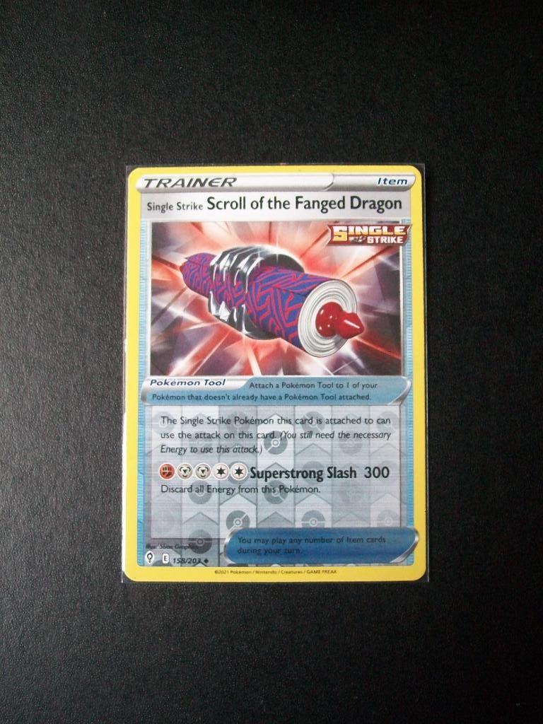 1336 Nieuwe Pokemon holofoil Scroll of the Fanged Dragon, Verzenden, Nieuw, Losse kaart, Foil
