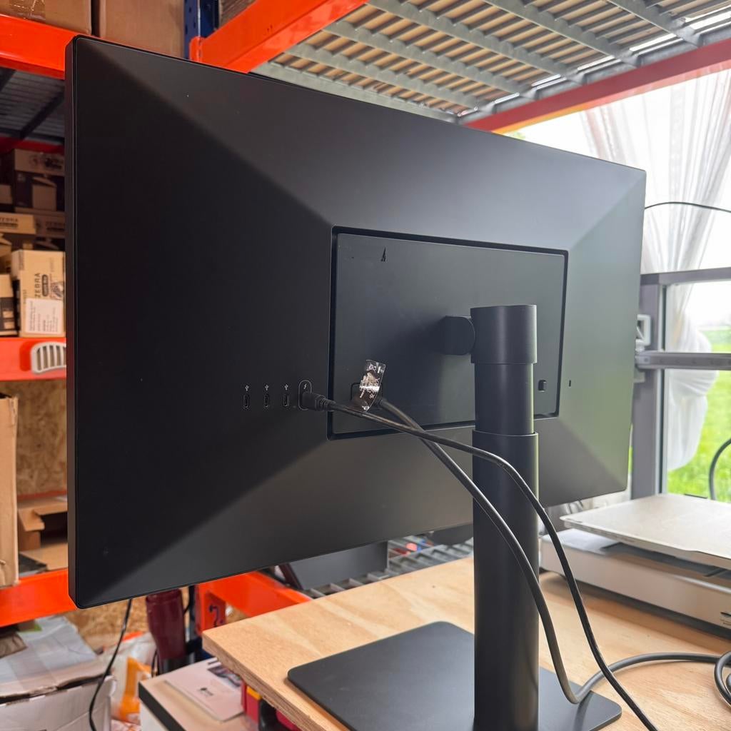 1x LG ultrafine 5K 27MD5KL 2020 Monitor Nieuwstaat Factuur, Computers en Software, Monitoren, Ophalen, IPS, 60 Hz of minder, Ultra HD (4K)