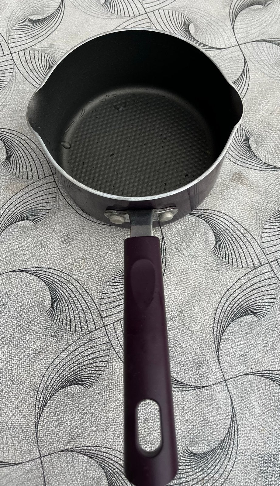 Prestige Steelpan 0,9 liter - Ideaal voor kleine gerechten, Ophalen, Overige materialen, Gebruikt, Met schenktuit