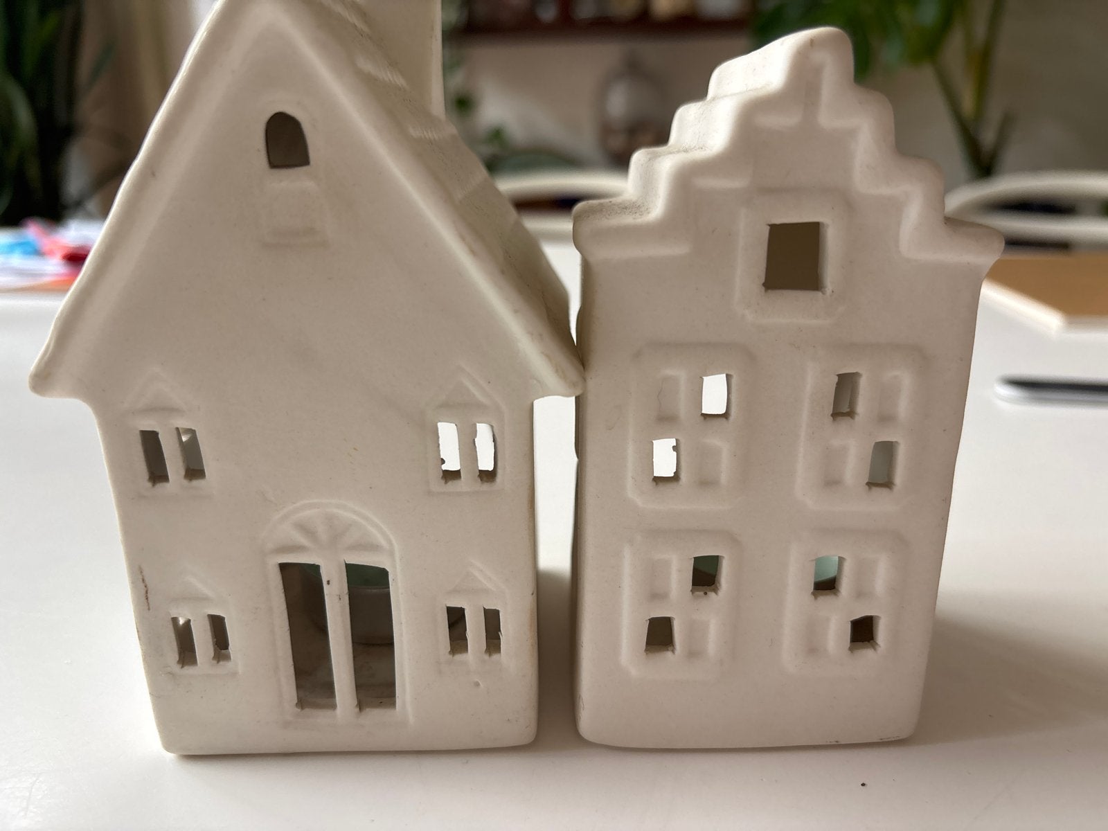 Set van 2 keramische huisjes theelichthouders, Ophalen, Wit, Waxinelichthouder, Zo goed als nieuw