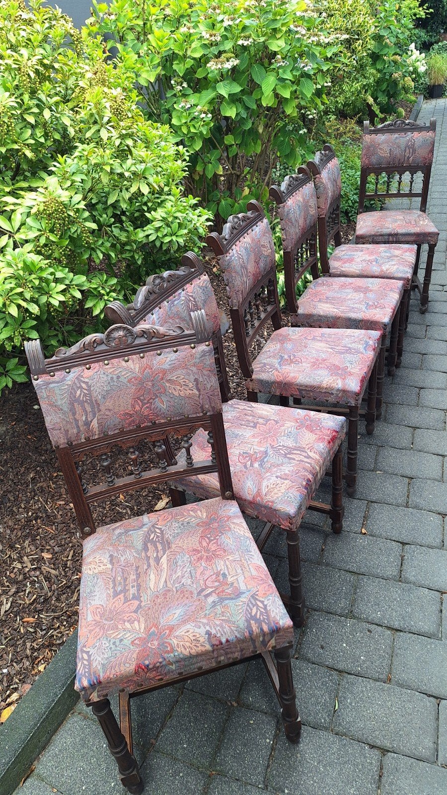 6 Antieke stoelen met bloemenpatroon