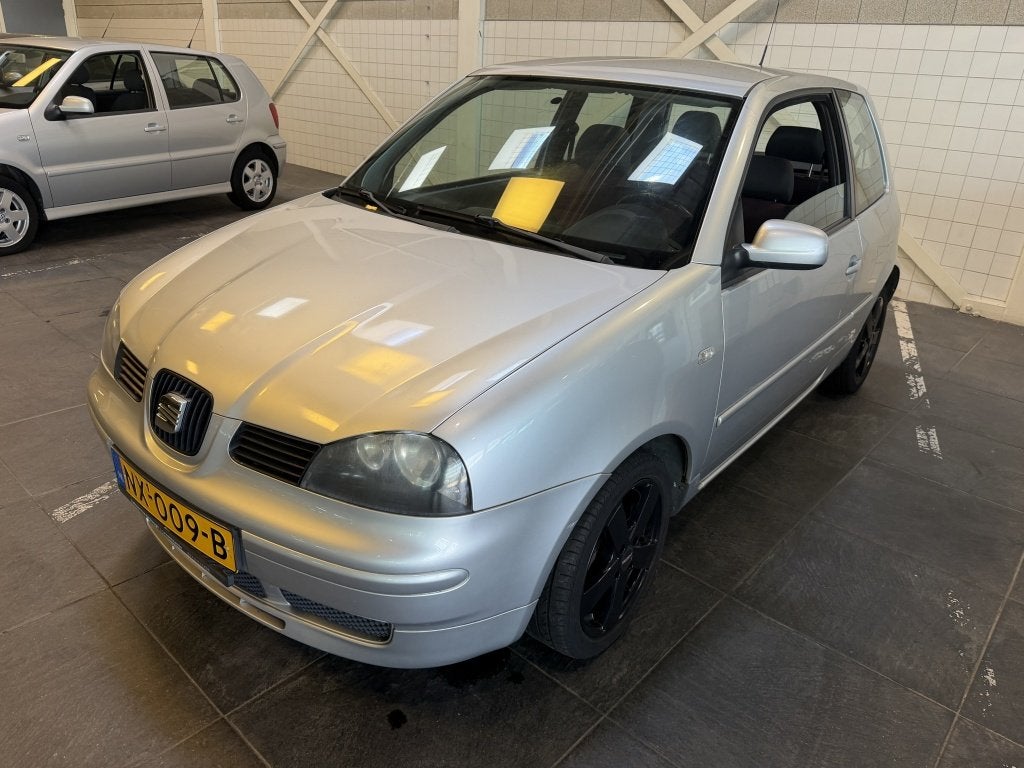 SEAT Arosa 1.4i Stella (bj 2004), Auto's, Voorwielaandrijving, Gebruikt, 31 €/maand, Airbags