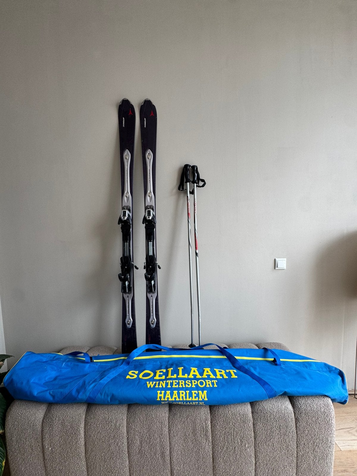 Atomic D2 Varioflex D2 VC 73 Skiset (157 cm) + Skistokken, Sport en Fitness, Ophalen, 160 tot 180 cm, Gebruikt, Atomic