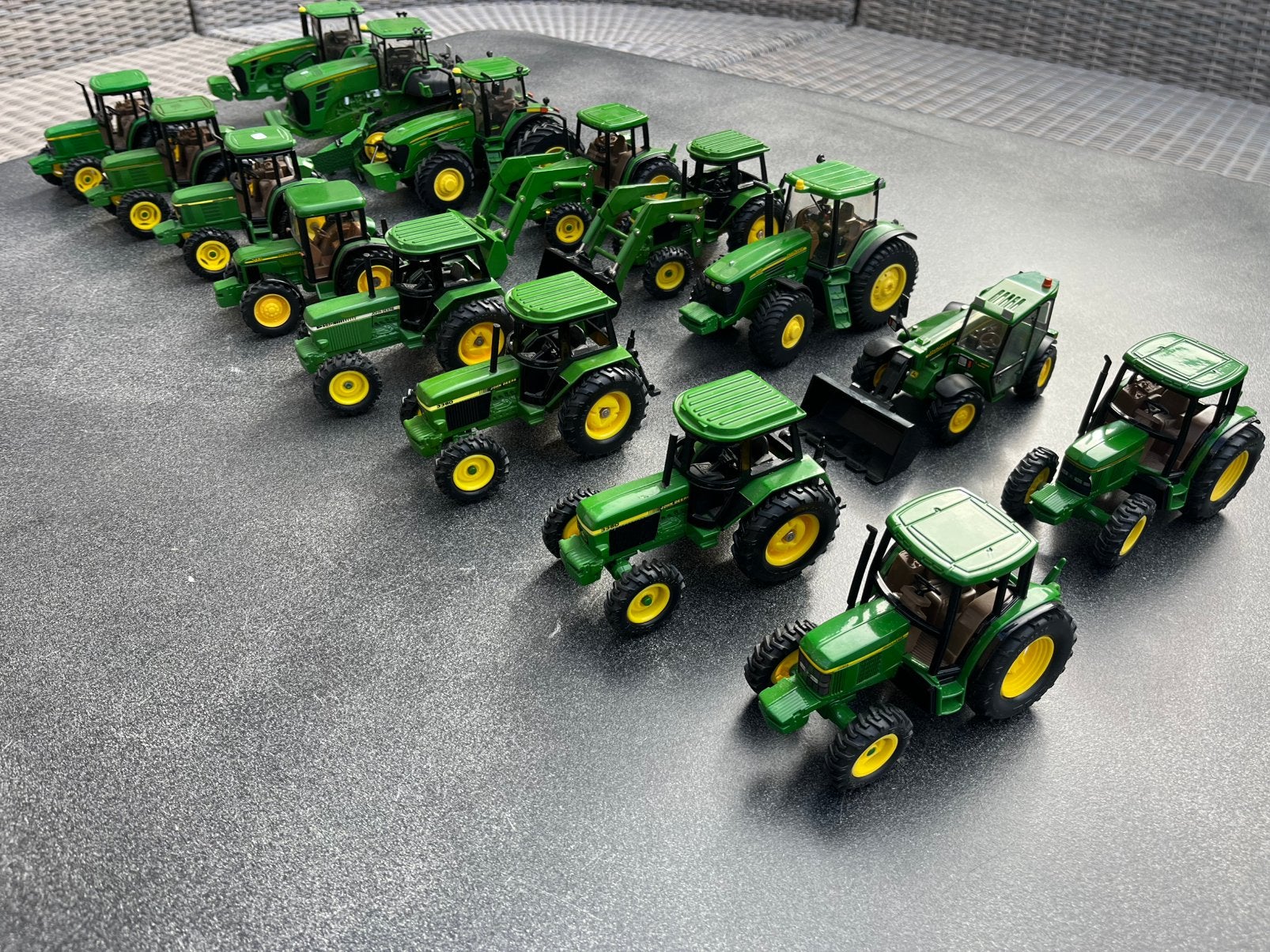 Verzameling John Deere tractors Ertl Britains, Ophalen of Verzenden, Zo goed als nieuw, Tractor of Landbouw, Britains