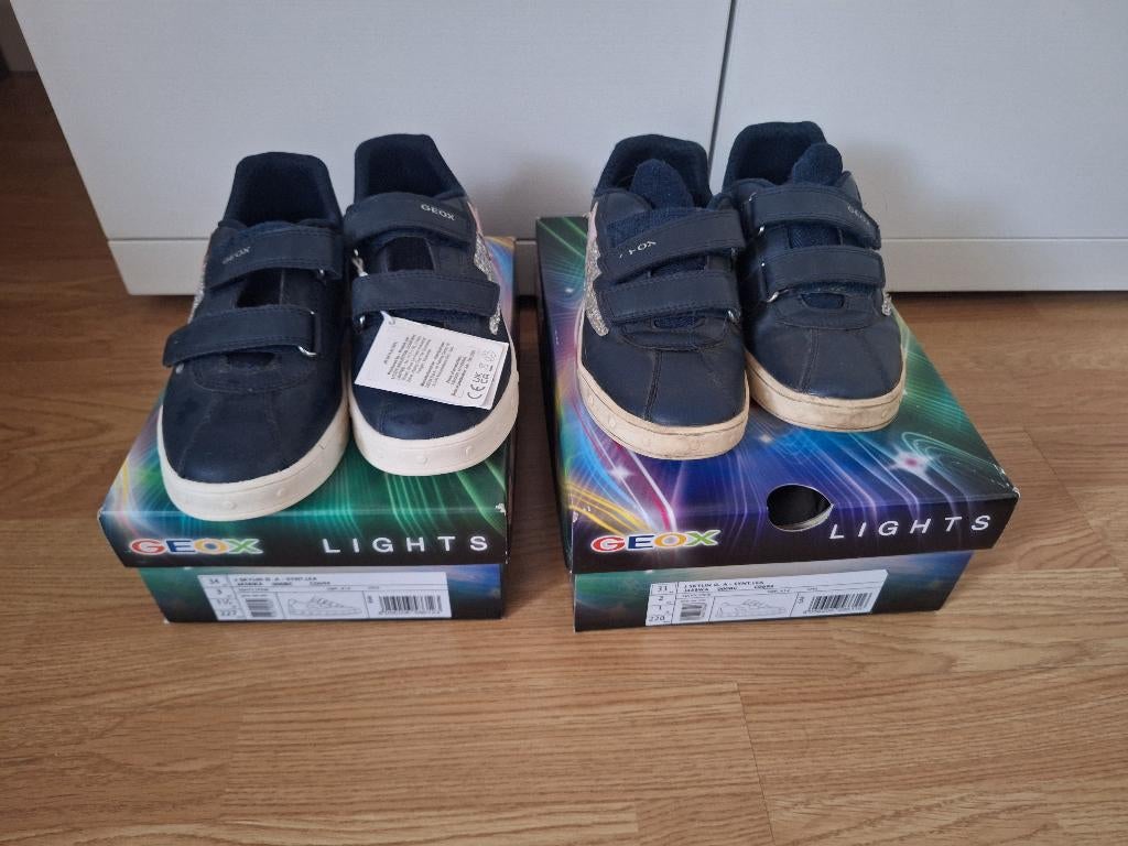 Geox sneakers blauw meisje met lichtjes maat 33 en 34, Meisje, Schoenen, Nieuw, Ophalen of Verzenden
