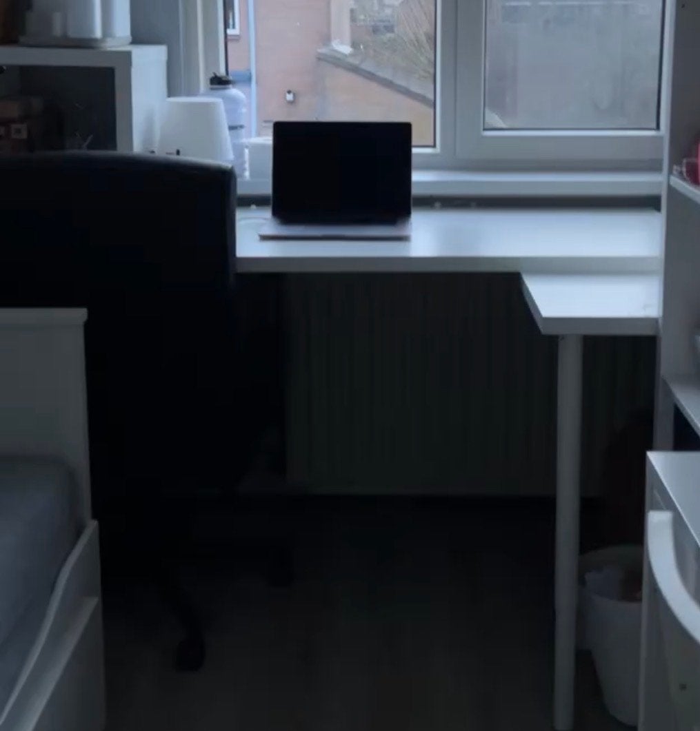 IKEA Hoekbureau met verstelbare poten - Wit(2 tafels/6poten), Ophalen, Gebruikt, Spaanplaat of MDF, Hoekbureau