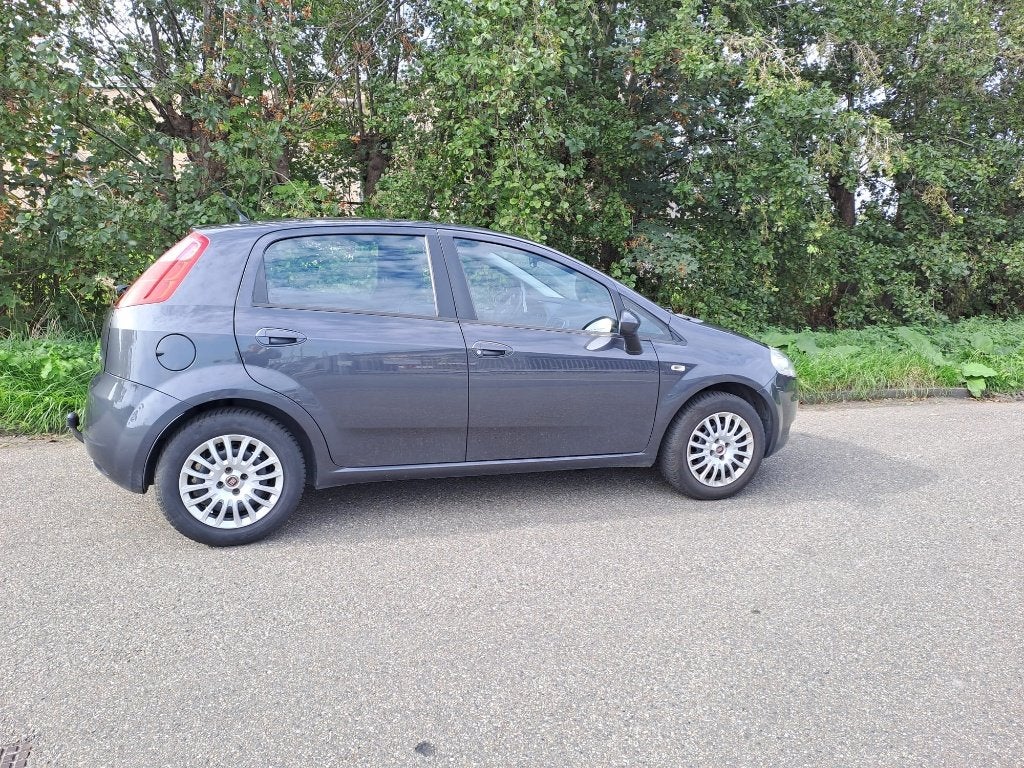 Fiat Grande Punto 1.4 5DR 2008 Grijs ZEER GOEDE STAAT, Auto's, Voorwielaandrijving, 40 €/maand, 4 cilinders, 400 kg