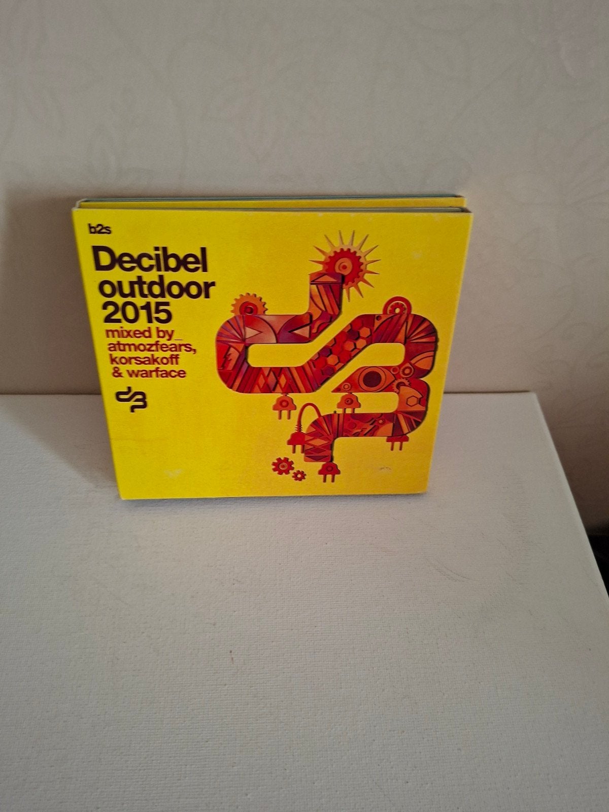 Decibel Outdoor 2015  Mixed by Atmozfears, Korsakoff, Ophalen of Verzenden, Zo goed als nieuw, Inclusief doosje, Boxset