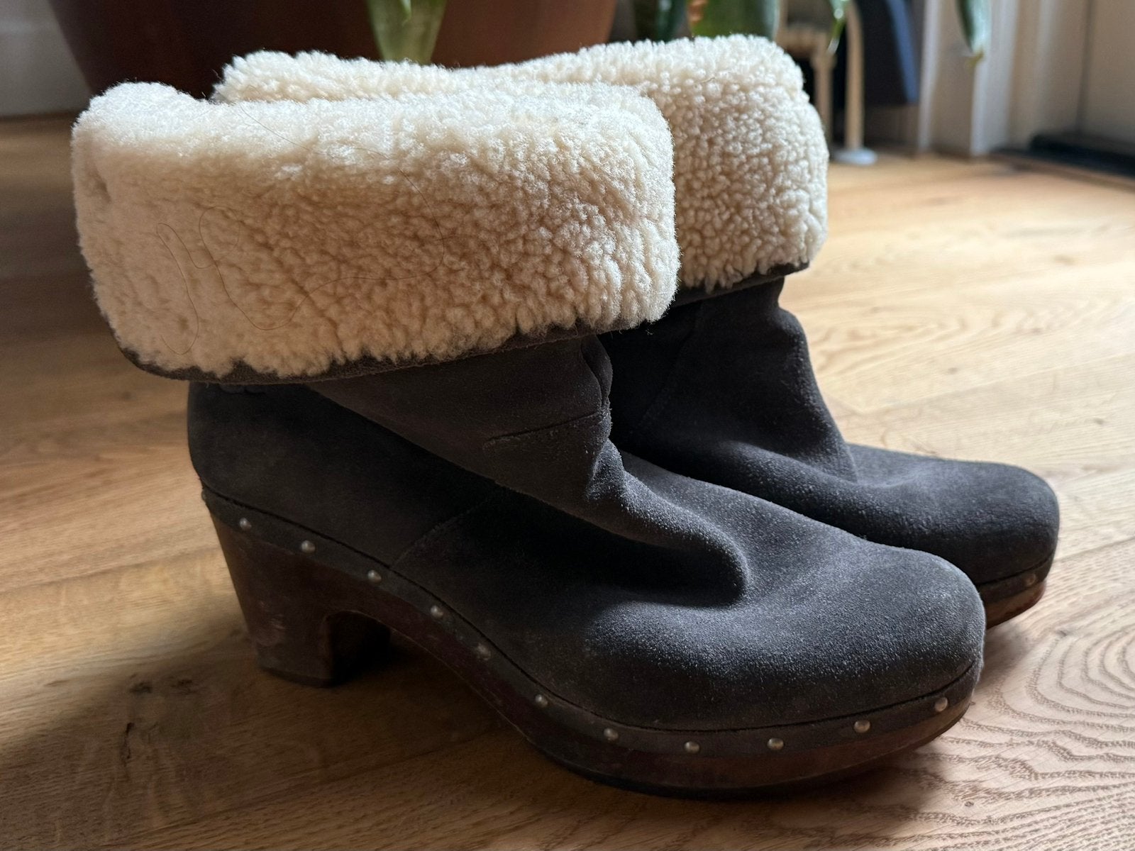 Uggs gevoerd maat 40 met hoiten zool en hak, Ophalen, Lage of Enkellaarzen, Grijs, Gedragen