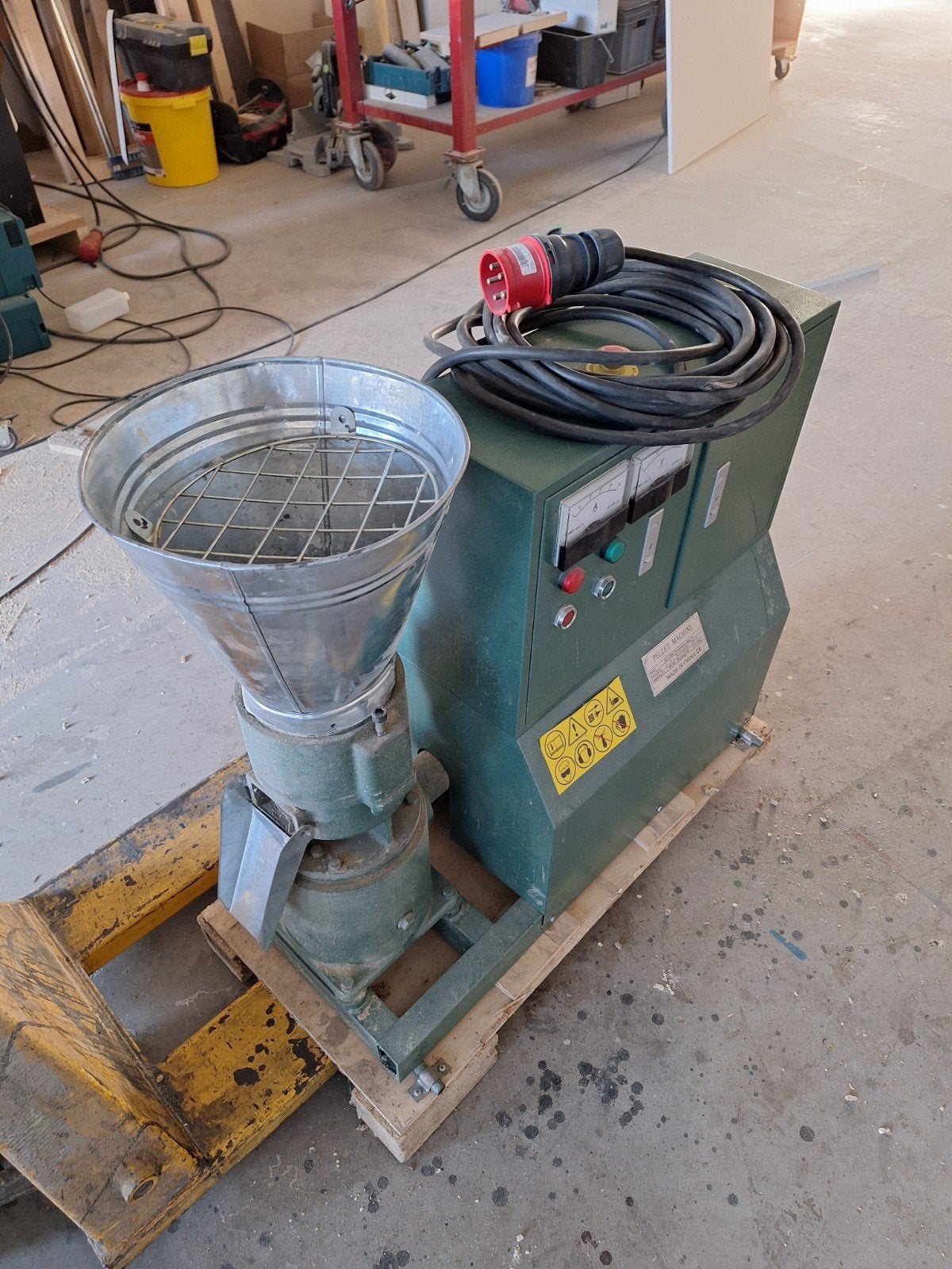 Pelletmachine KL150B/C, Ophalen
