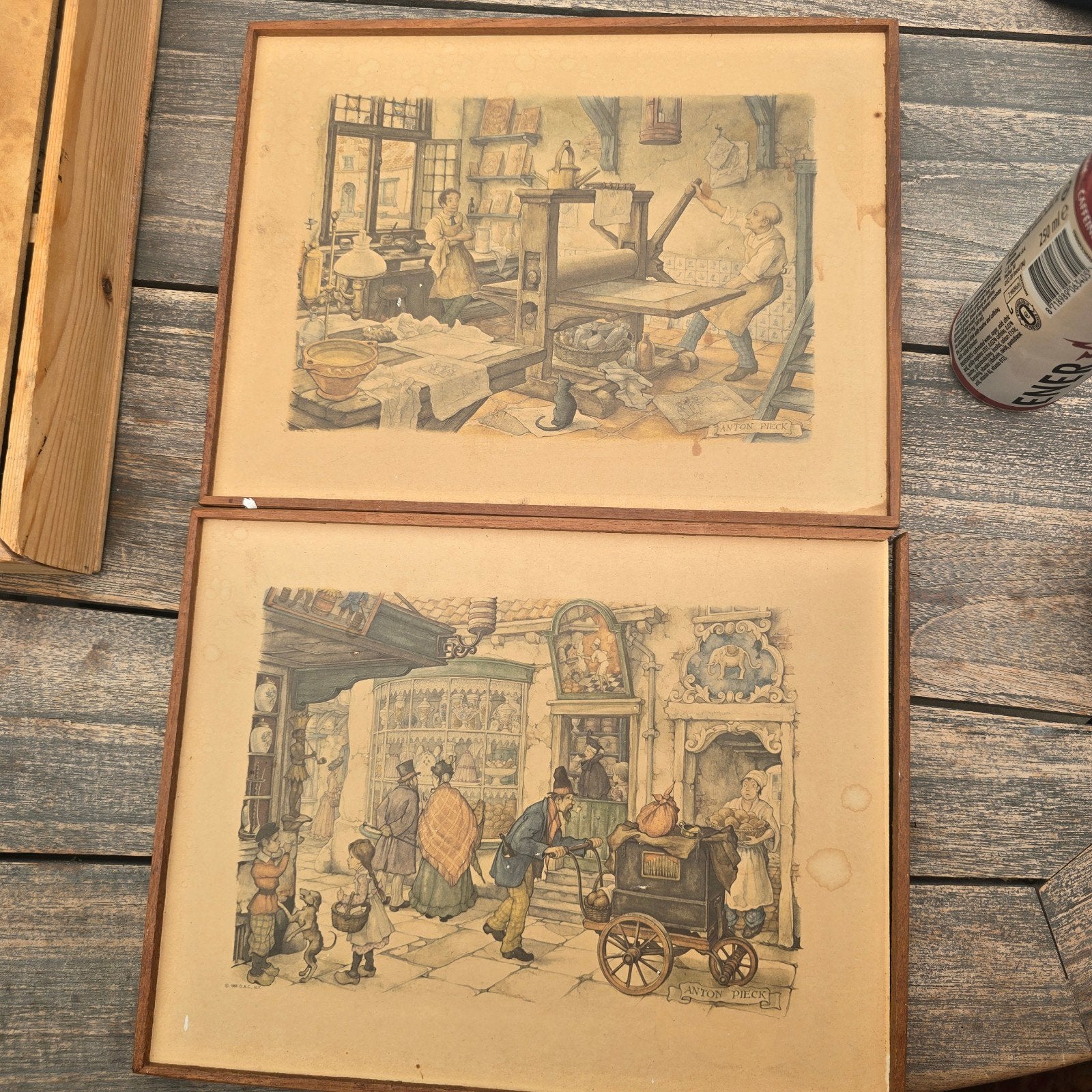 2x Anton Pieck Reproducties: Drukkerij & Bakkerswinkel, Ophalen, Reproductie, Print/reproductie, Ingelijst