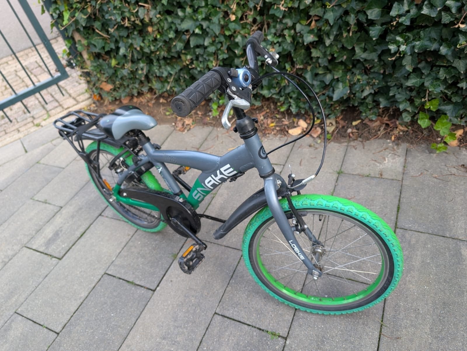 Kinderfiets Loekie Snake 18 inch, Ophalen, Zo goed als nieuw, 16 tot 20 inch