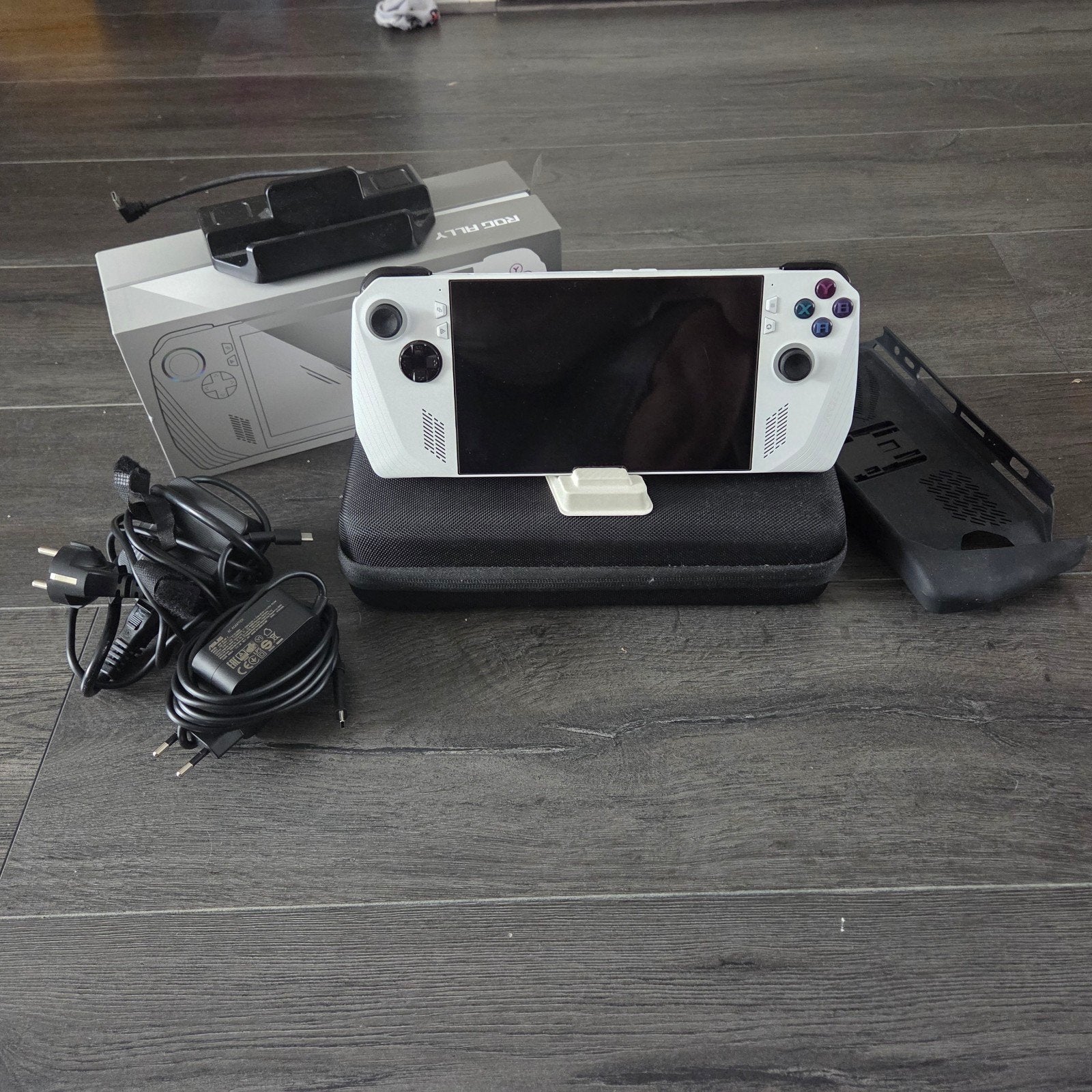 ASUS ROG Ally Z1 Extreme Compleet met Dock en extra Lader, Ophalen of Verzenden, ASUS, Zo goed als nieuw