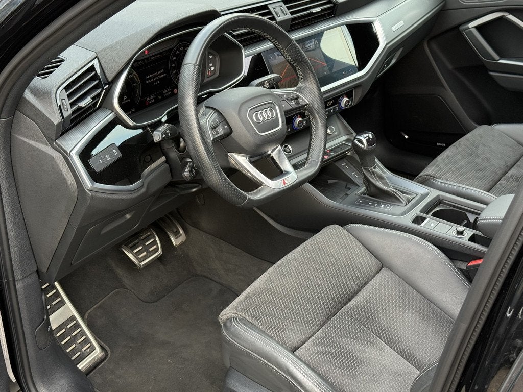 Audi Q3 45 TFSI e S edition| Pano | SONOS | Keyless | elk. s, Auto's, Audi, Gebruikt, Alcantara, Zwart, 245 pk