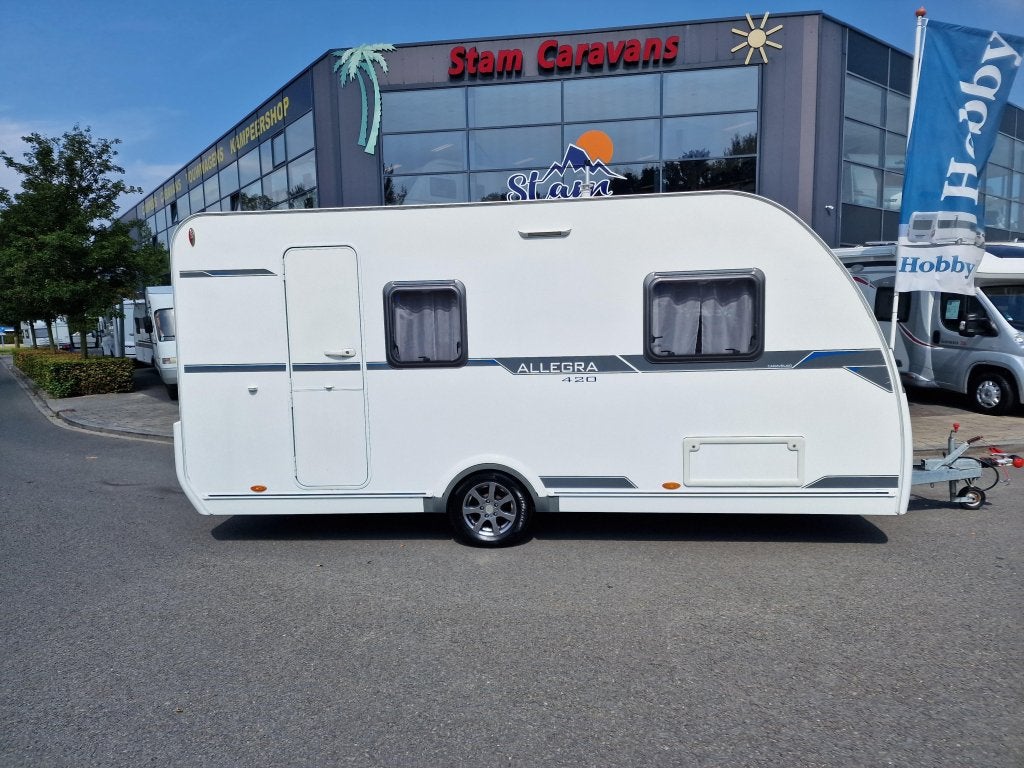Caravelair Allegra 420 bj 2020, Caravans en Kamperen, Serviceluik, 4 tot 5 meter, Caravelair, 1000 - 1250 kg