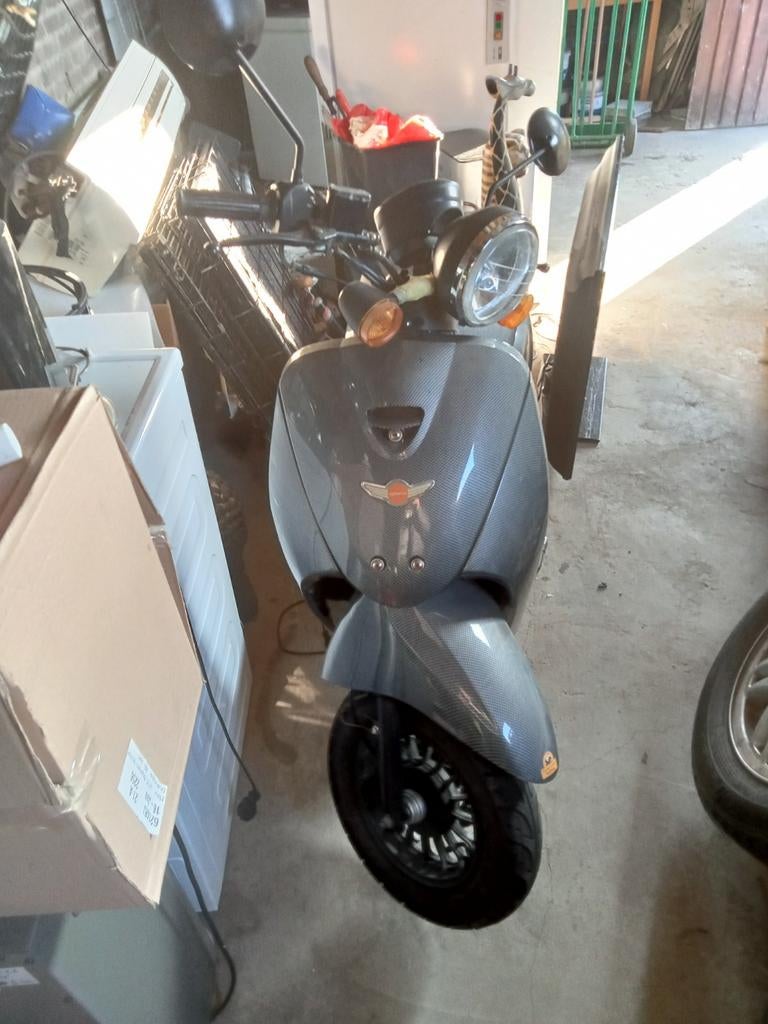 Te koop razzo Milano, Fietsen en Brommers, Ophalen of Verzenden, Gebruikt, Benzine, Overige merken