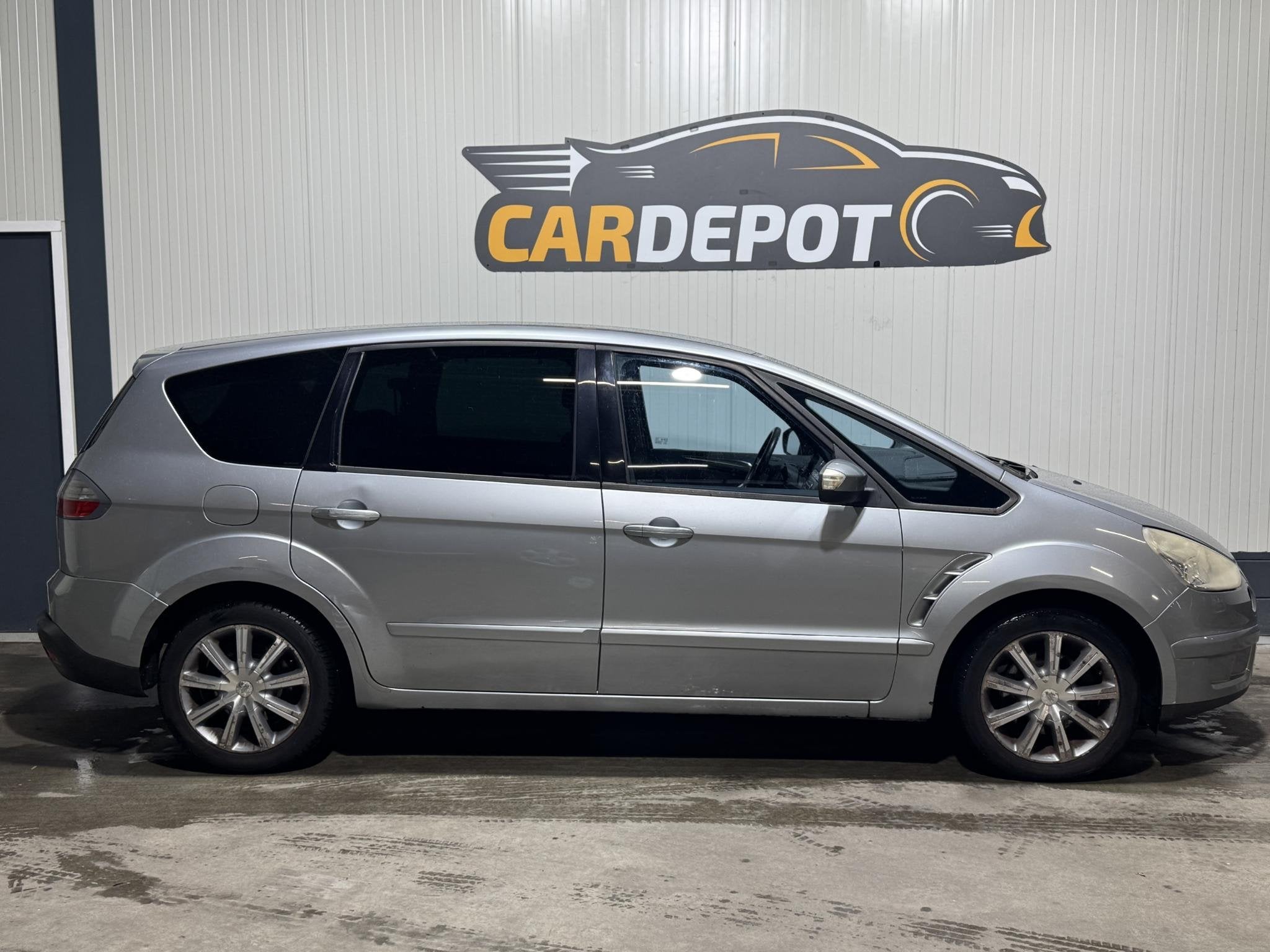 Foto 4 van Ford S-Max 2.0-16V Super netjes Technisch 100 %