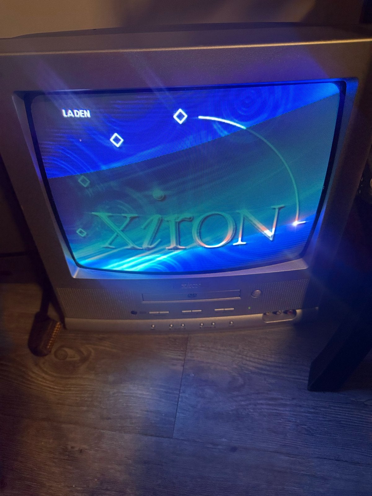 Retro Xiton TV ingebouwde DVD-speler - gamen Nintendo Sega, Audio, Tv en Foto, Vintage Televisies, Ophalen of Verzenden, Gebruikt