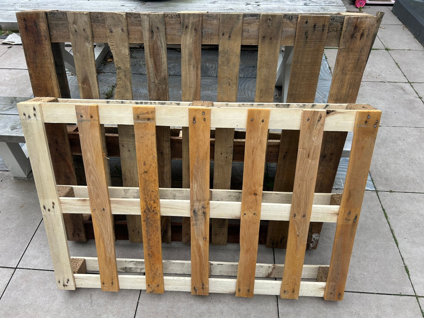 Gratis twee pallets, Doe-het-zelf en Verbouw, Hout en Planken, Ophalen, Zo goed als nieuw, 50 mm of meer, Pallet
