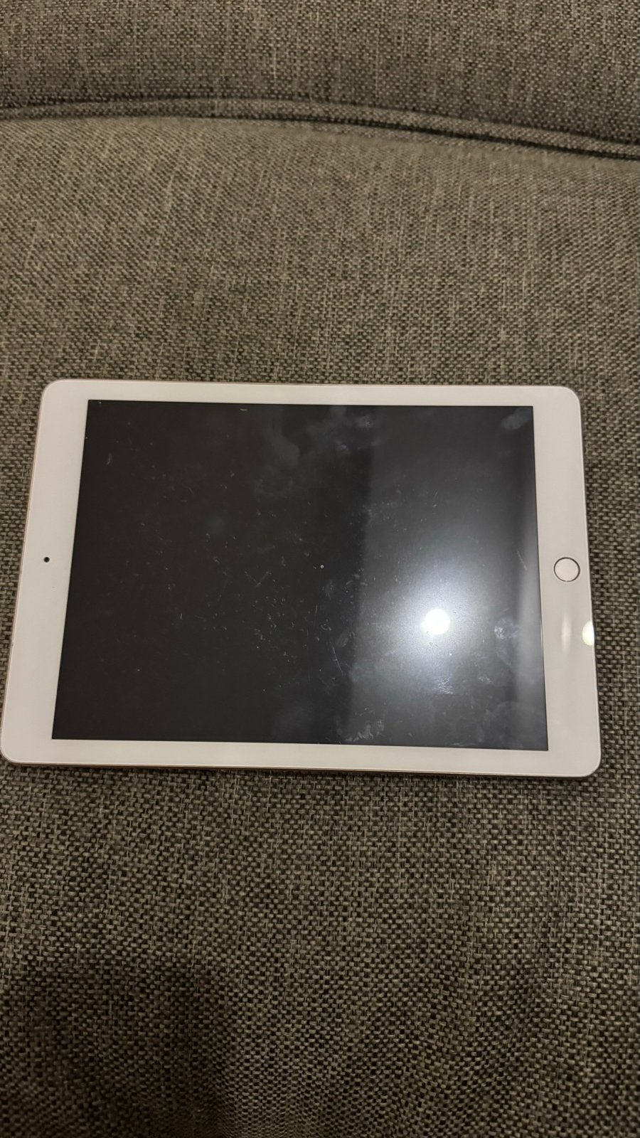 Apple iPad (model A1893) - Defect voor onderdelen, Computers en Software, Ophalen of Verzenden, Niet werkend, Apple iPad