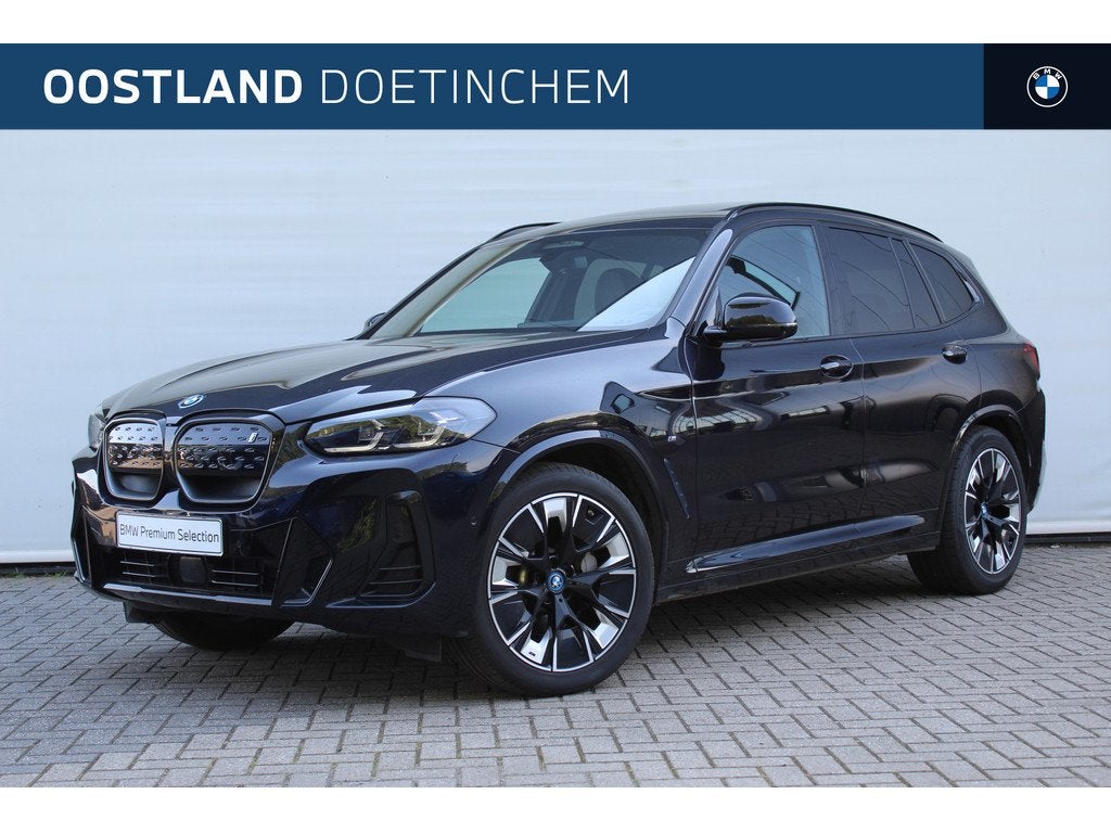 BMW iX3 High Executive / Trekhaak / Sportstoelen / Comfort A, Automaat, Achterwielaandrijving, Gebruikt, 750 kg