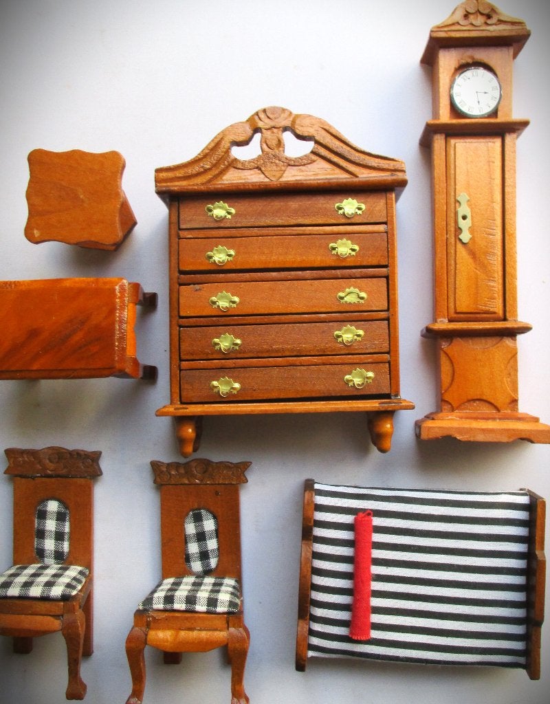 Poppenhuis meubels~Klok~Bed~Ladenkast~Hout~Vintage, Ophalen of Verzenden, Gebruikt, Gebruiksvoorwerp